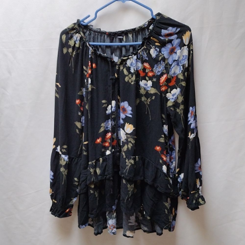American Eagle Outfitters top